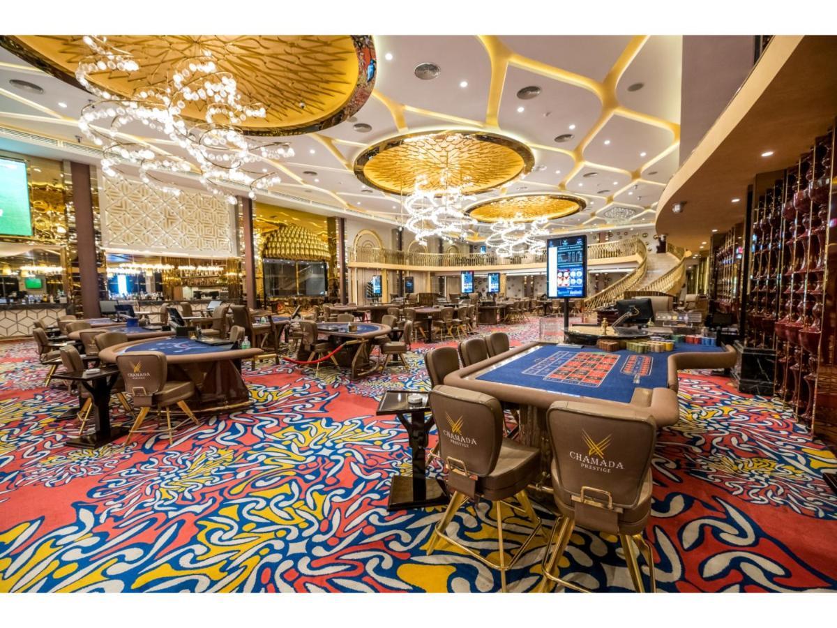 Chamada Prestige Hotel And Casino 凯里尼亚 外观 照片
